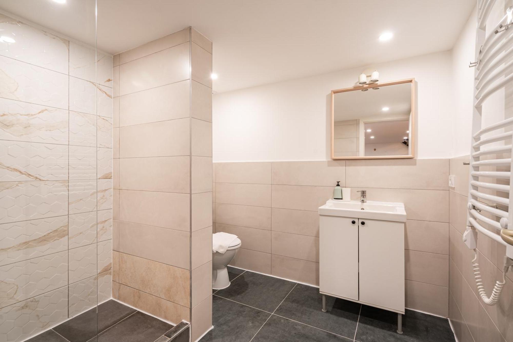 D35 - Chic Boutique Apartments By Bqa Будапеща Екстериор снимка