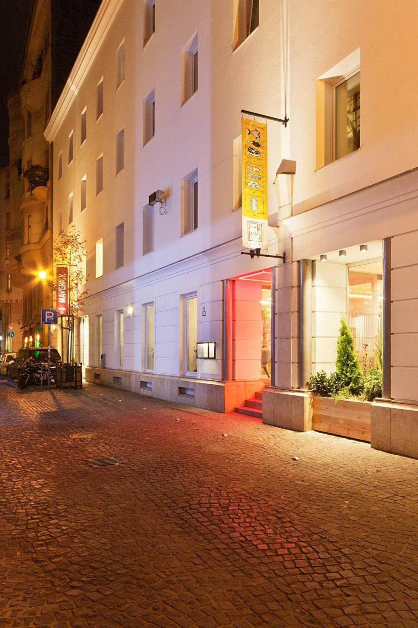 D35 - Chic Boutique Apartments By Bqa Будапеща Екстериор снимка